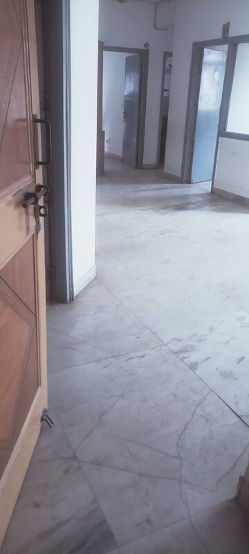 Room in 3 BHK Apartment at Sector 10 Dwarka – for Rent