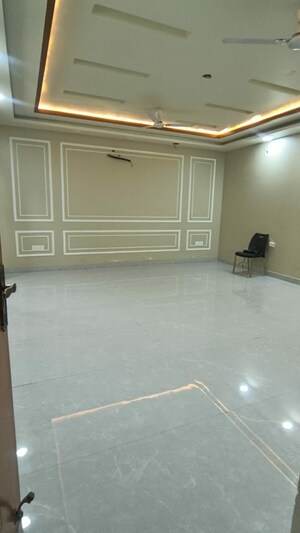 4 BHK Builder Floor For Rent in Green Fields Colony