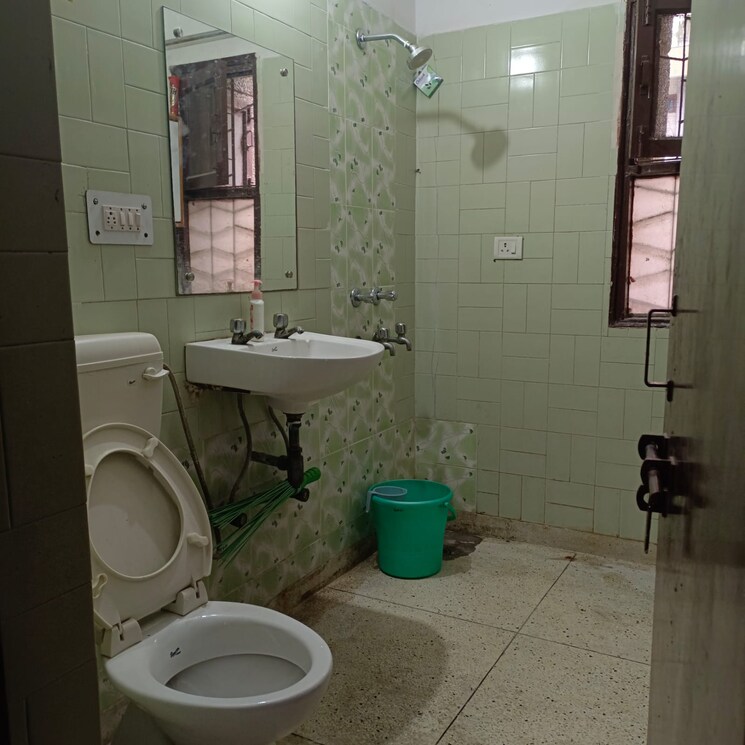 Bathroom, dwarka 3 Bedroom 1400 Sq.Ft. Apartment In Dwarka Delhi 9635735