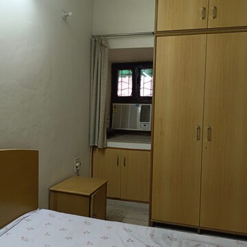 Room in 3 BHK Apartment at Dwarka – for Rent
