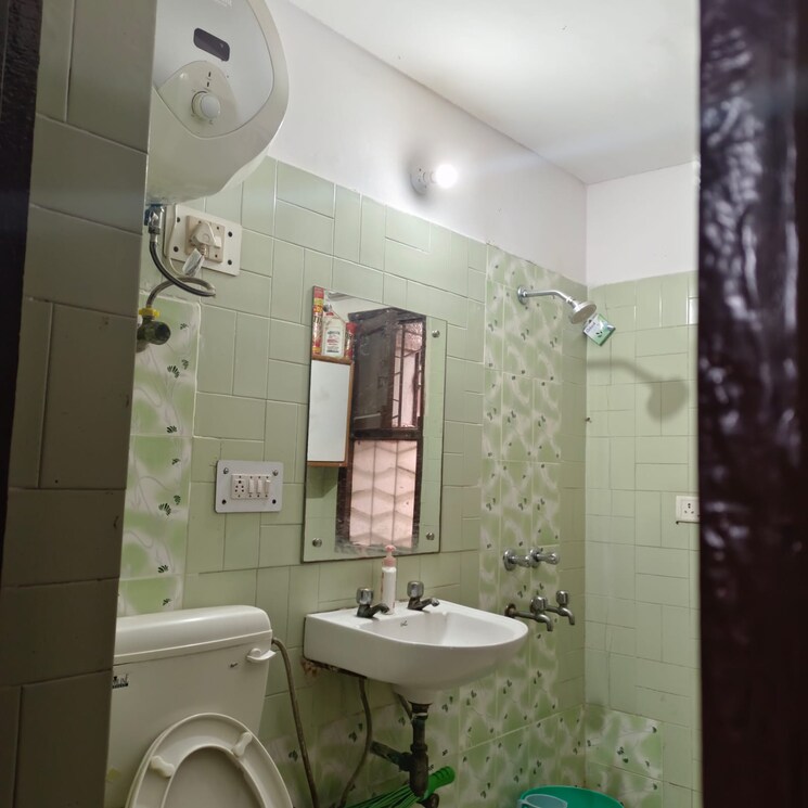 Bathroom, dwarka 3 Bedroom 1400 Sq.Ft. Apartment In Dwarka Delhi 9635735