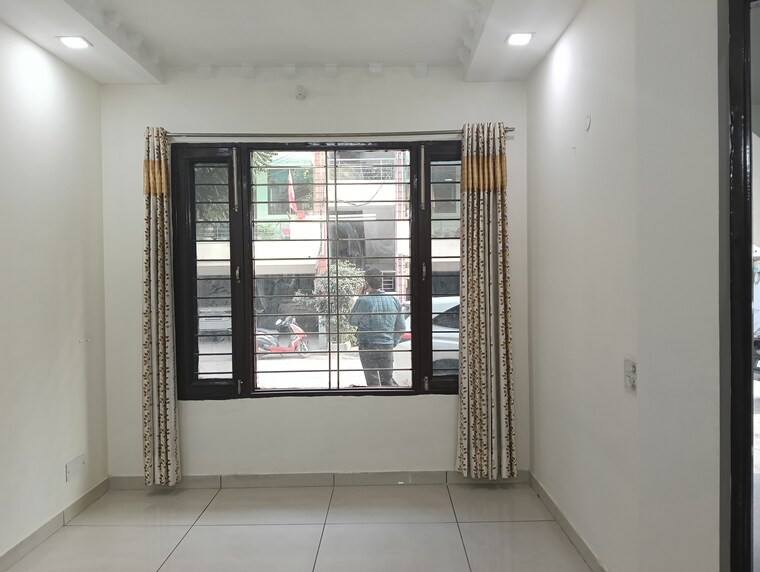 Room, ms-enclave-zirakpur 2 Bedroom 9000 Sq.Ft. Apartment In Dhakoli Zirakpur 9635816