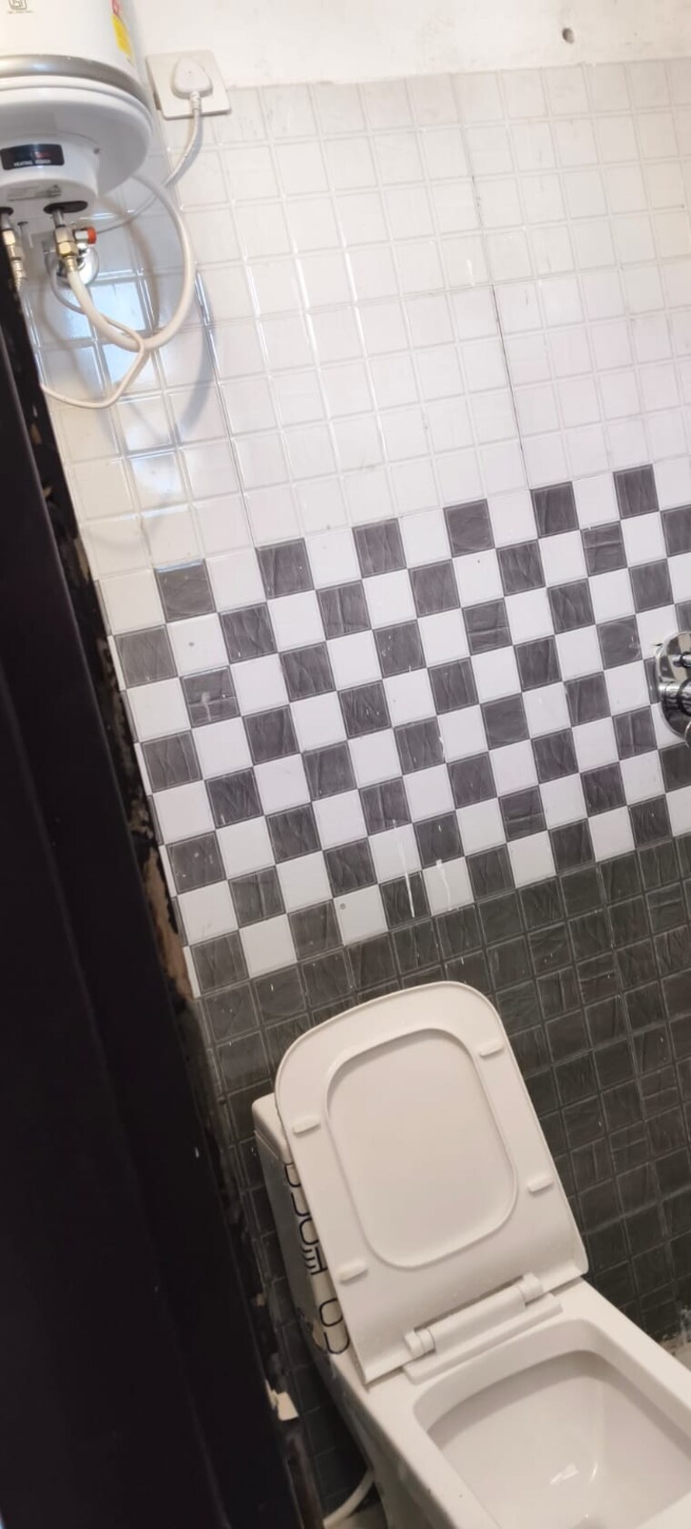 Bathroom, badshahpur 1 RK 500 Sq.Ft. Builder Floor In Badshahpur Gurgaon 9635739