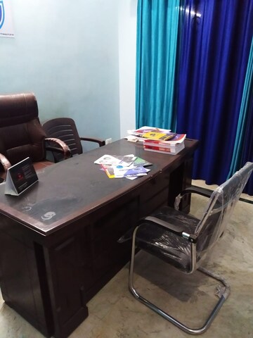 Team Area in 3 BHK Independent House at RWA Apartments Sector 70, Sector 70 – for Rent