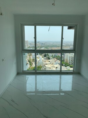 Room in 2 BHK Apartment at Nahar F Residences, Balewadi – for Sale