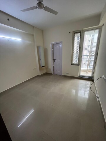 Room in 4 BHK Apartment at Great Value Sharanam, Sector 107 – for Rent