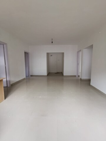 Room in 3 BHK Apartment at Rizvi Rocky Hills, Bandra West – for Rent