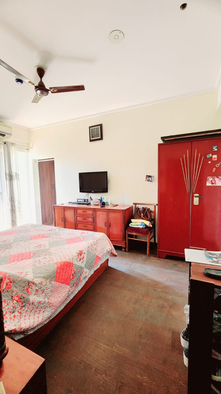 Bedroom, great-value-sharanam 4 Bedroom 2800 Sq.Ft. Apartment In Sector 107 Noida 9636001