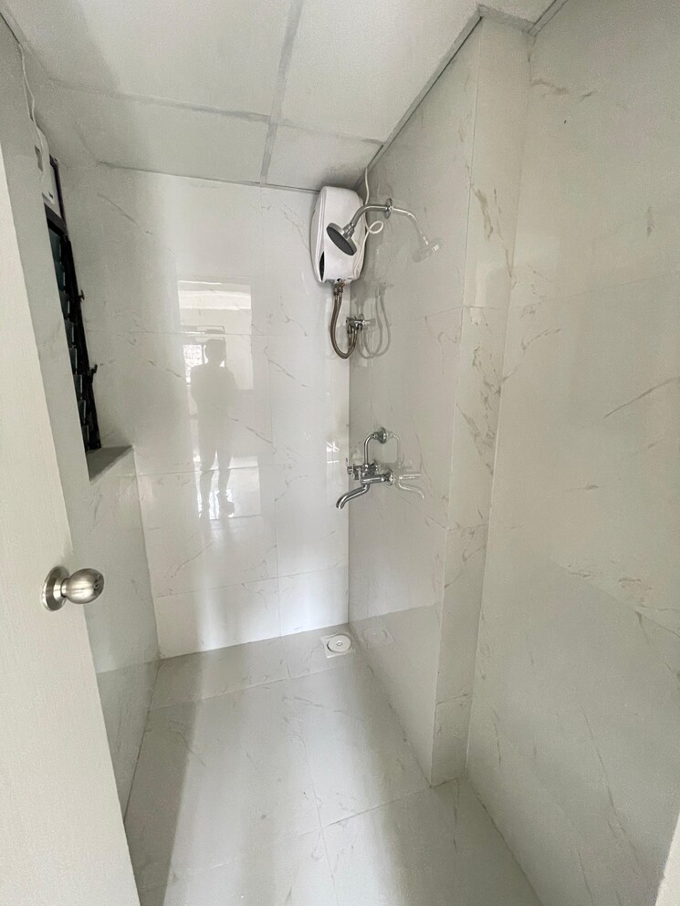 Bathroom, runwal-gardens-phase-i 1 Bedroom 353 Sq.Ft. Apartment In Dombivli East Thane 9636054