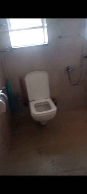 Master Bedroom in 2 BHK Apartment at Chembur – for Rent