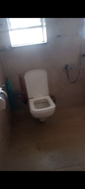 Master Bedroom in 2 BHK Apartment at Chembur – for Rent