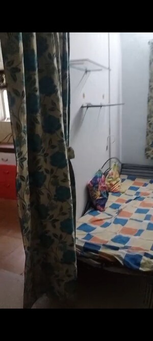 Bedroom in 2 BHK Apartment at Chembur – for Rent