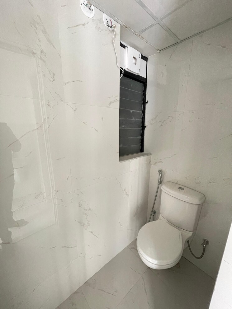 Bathroom, runwal-gardens-phase-i 1 Bedroom 353 Sq.Ft. Apartment In Dombivli East Thane 9636054