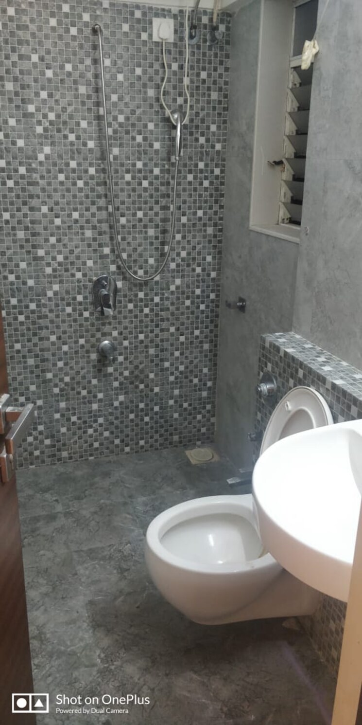 Bathroom, romell-diva 2 Bedroom 1125 Sq.Ft. Apartment In Malad West Mumbai 9636062