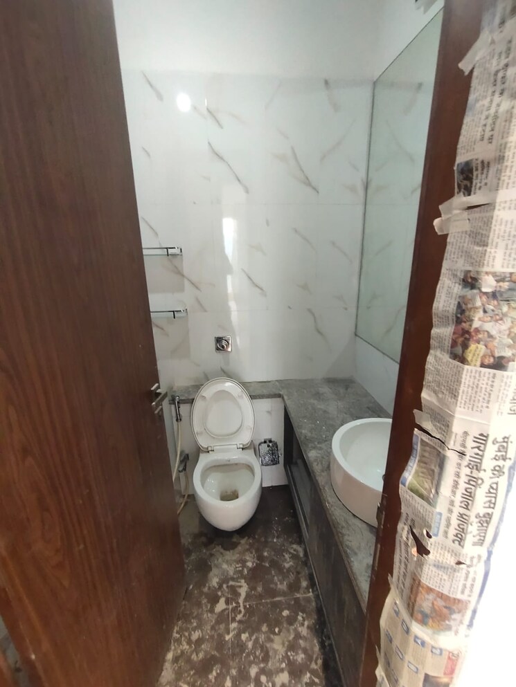 Bathroom, omkar-alta-monte 3 Bedroom 1820 Sq.Ft. Apartment In Malad East Mumbai 9636047