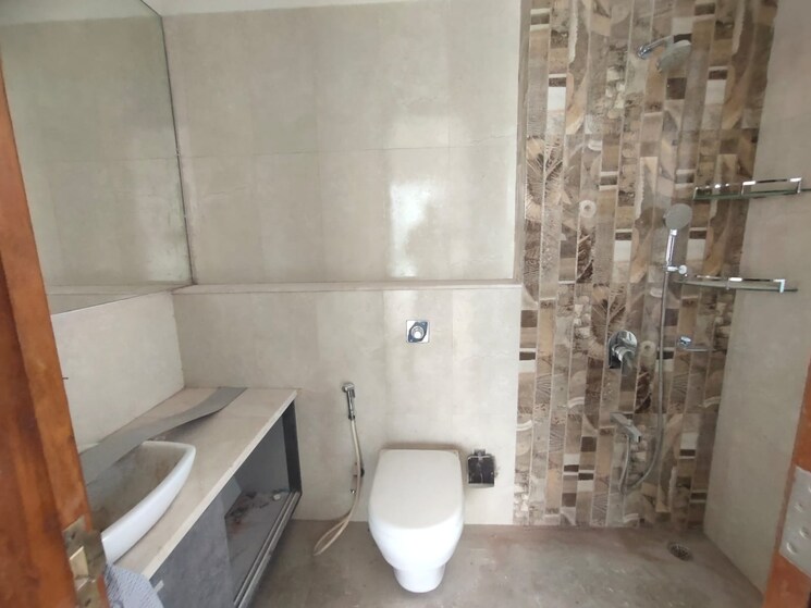 Bathroom, omkar-alta-monte 3 Bedroom 1820 Sq.Ft. Apartment In Malad East Mumbai 9636047