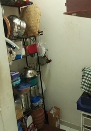 Furnished Amenities in 1.5 BHK Apartment at Lodha Amara, Kolshet Road – for Sale