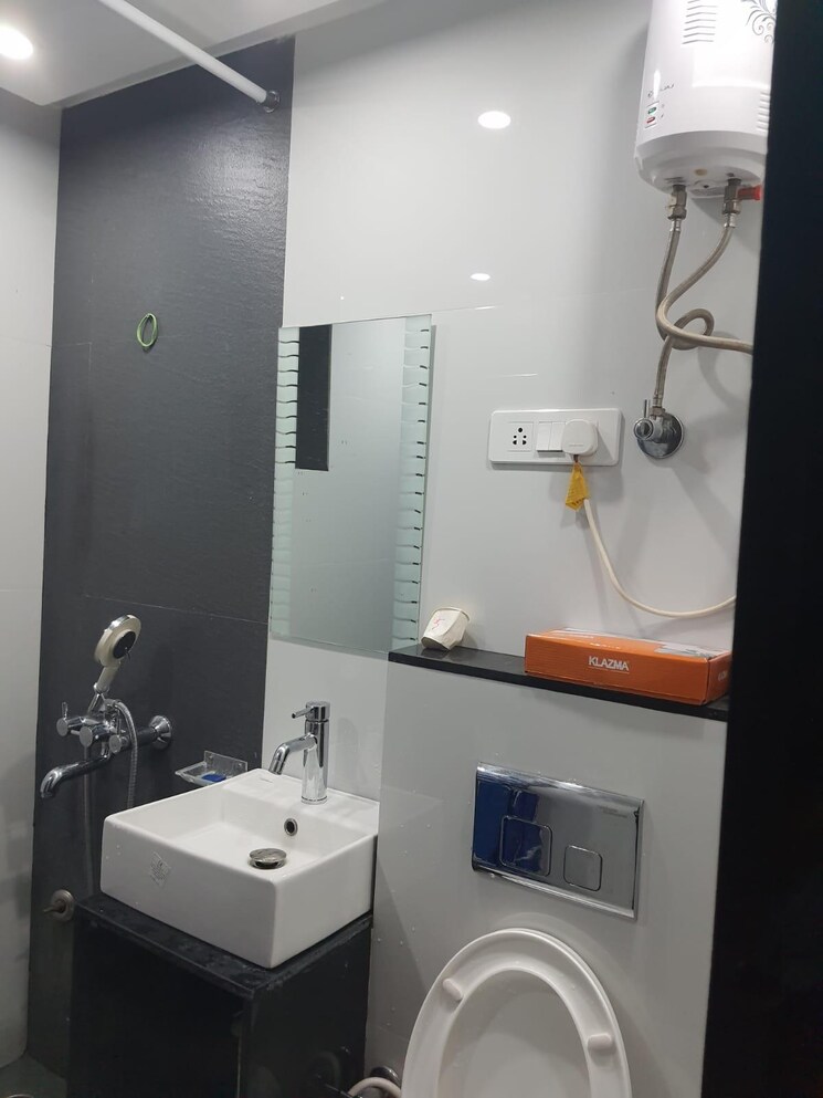 Bathroom, vidyut-apartment 3 Bedroom 1650 Sq.Ft. Apartment In Sector 12 Dwarka Delhi 9636080