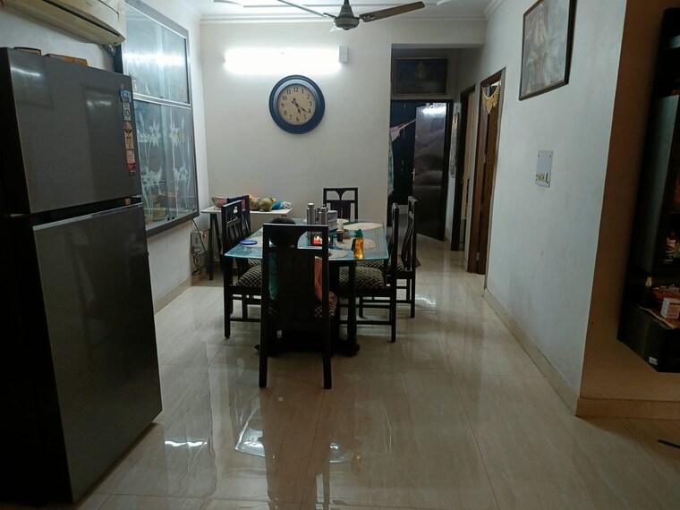 Room, dwarka 3 Bedroom 1550 Sq.Ft. Apartment In Dwarka Delhi 9636152