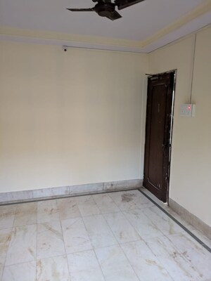Room in 1 RK Apartment at Swadeshi CHS, Chunabhatti – for Sale