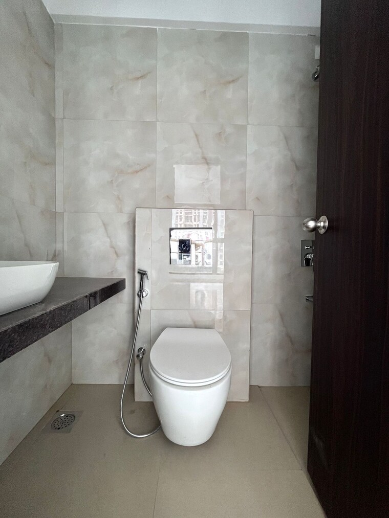 Bathroom, raymond-ten-x-habitat 1 Bedroom 550 Sq.Ft. Apartment In Pokhran Road No Two Thane 9636119