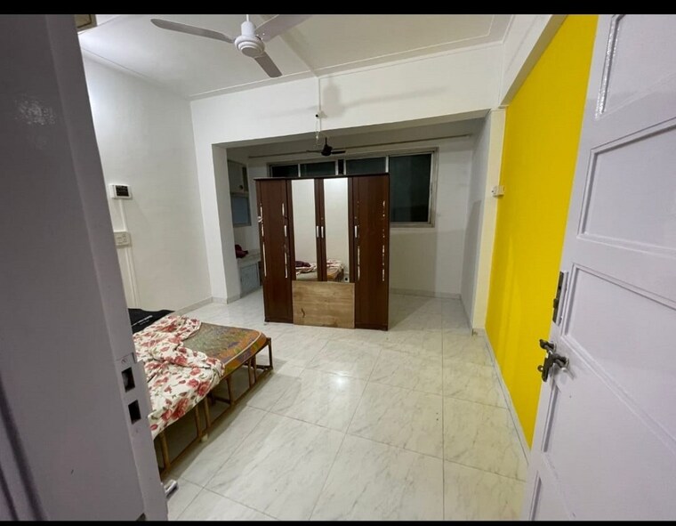 Bedroom, bandra west 1 Bedroom 500 Sq.Ft. Apartment In Bandra West Mumbai 9636118