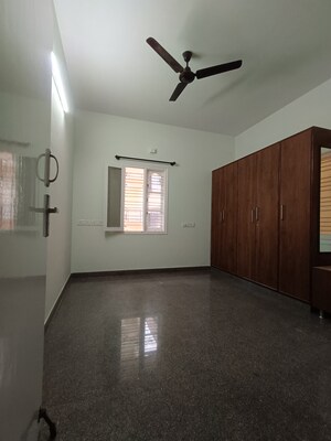 Room in 2 BHK Independent House at Hsr Layout – for Rent