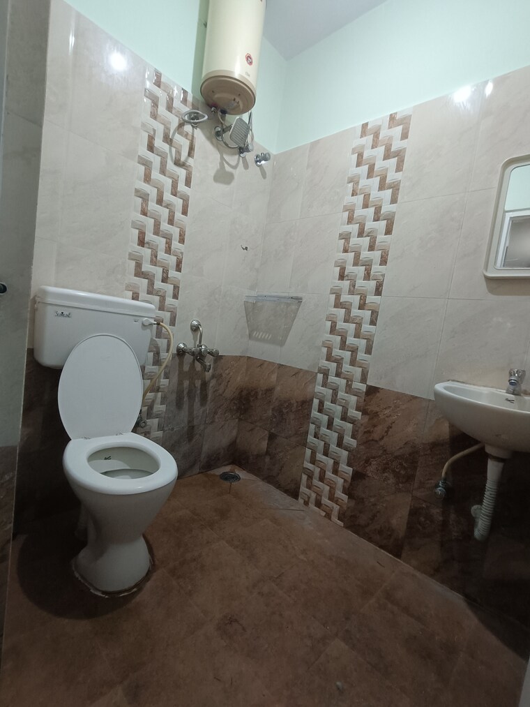 Bathroom, hsr layout 2 Bedroom 1200 Sq.Ft. Independent House In Hsr Layout Bangalore 9636154