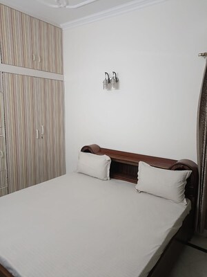 Furnished Amenities in 2 BHK Independent House at Jangpura – for Rent