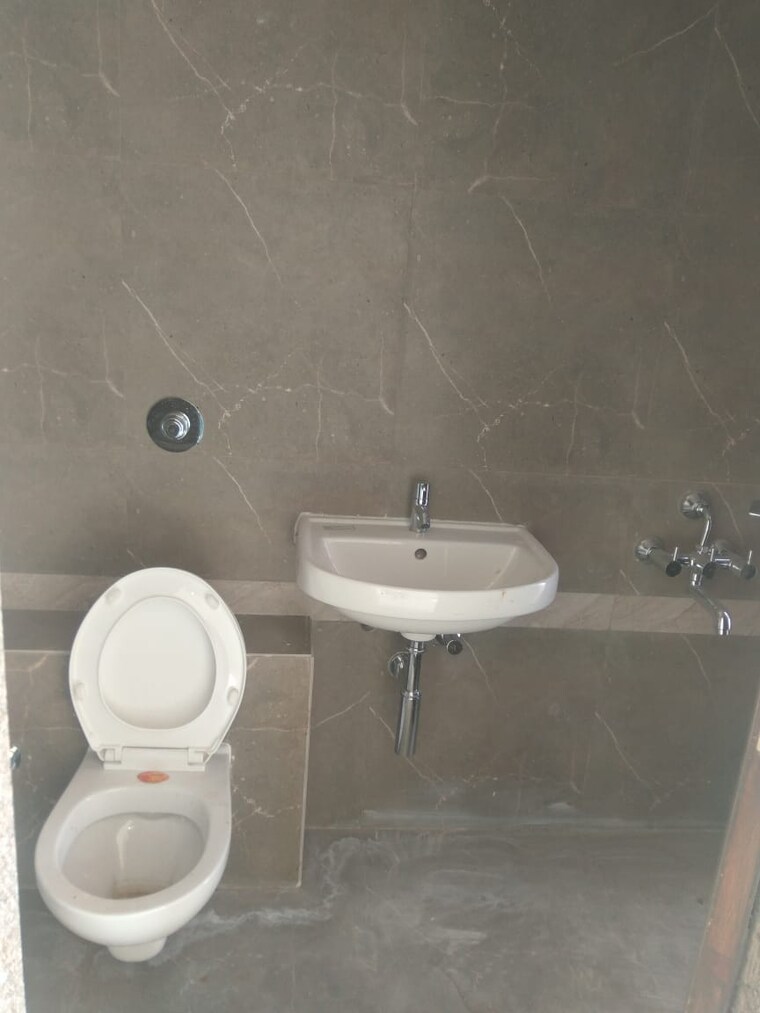 Bathroom, nisha-residency 3 Bedroom 1350 Sq.Ft. Apartment In Goregaon West Mumbai 9636201