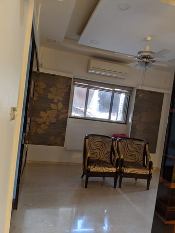 Bedroom in 2 BHK Apartment at Malabar Hill – for Rent