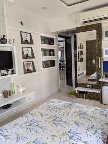 Balcony in 2 BHK Apartment at Malabar Hill – for Rent