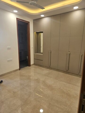 Room in 2 BHK Apartment at Saket – for Rent