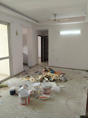 Living Room in 2 BHK Apartment at Sector 77 – for Rent