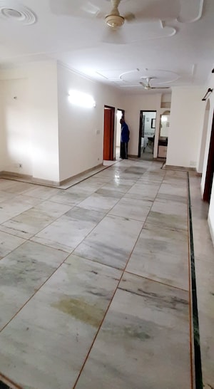 Room in 3 BHK Apartment at Dwarka – for Rent