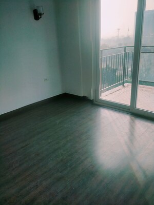 Room in 3 BHK Apartment at Conscient Heritage One, Sector 62 – for Sale