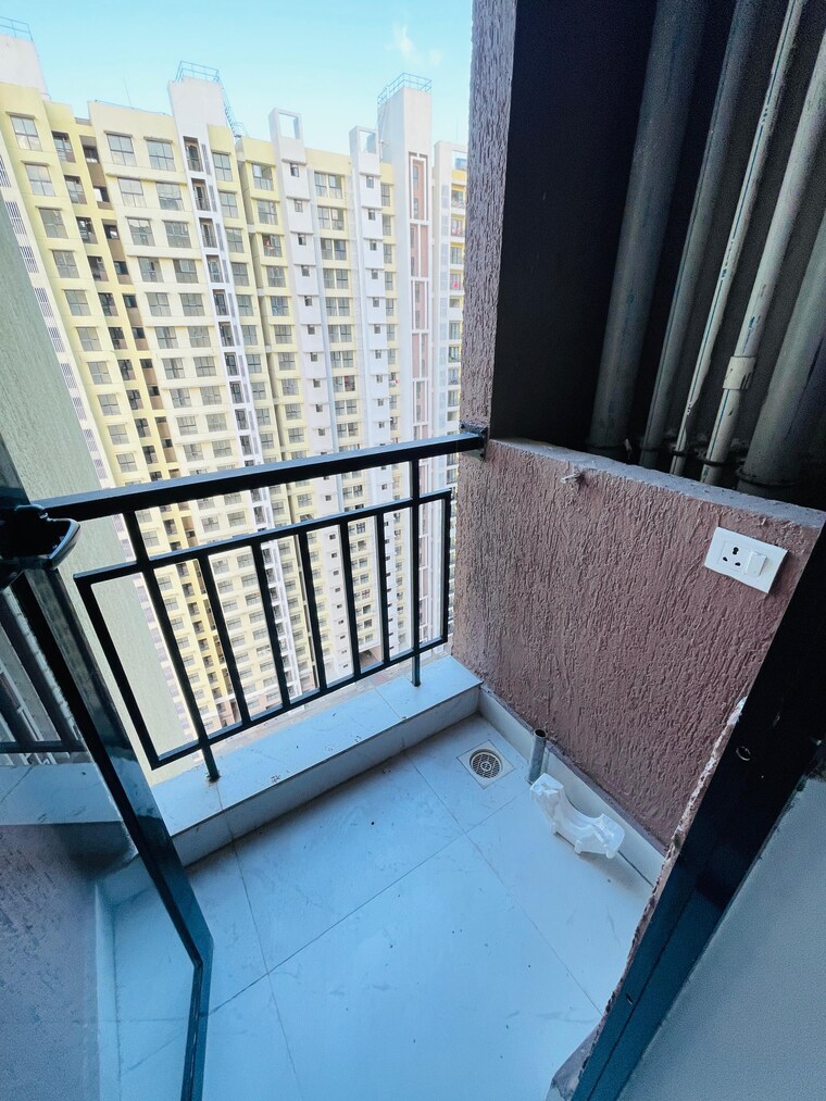 Balcony, runwal-gardens-phase-i 2 Bedroom 654 Sq.Ft. Apartment In Dombivli East Thane 9636477