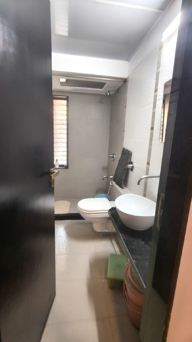 Bathroom, bandra west 2 Bedroom 700 Sq.Ft. Apartment In Bandra West Mumbai 9636396