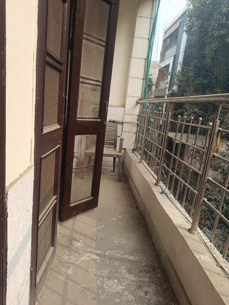 Balcony, mohan garden 3 Bedroom 960 Sq.Ft. Builder Floor In Mohan Garden Delhi 9636520