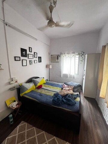 Bedroom in 1 BHK Apartment at Bandra West – for Rent