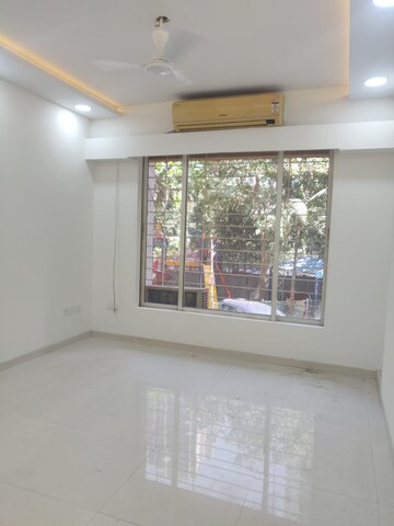 Room in 2 BHK Apartment at Suchidham Complex, Goregaon East – for Rent