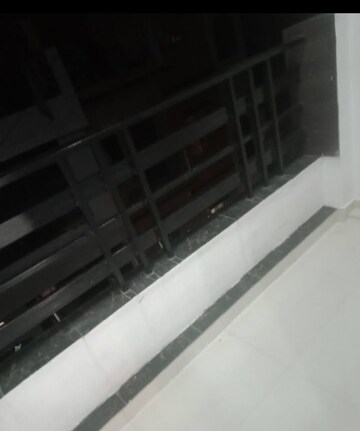 Balcony in 1 BHK Independent House at Aliganj – for Rent