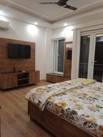 Bedroom in 2 BHK Apartment at Paryavaran Complex – for Rent