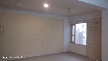 Room in 3 BHK Apartment at Gulmohur Garden, Raj Nagar Extension – for Sale