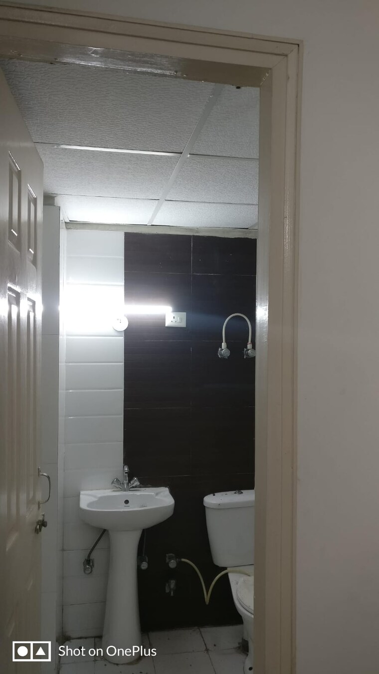 Bathroom, gulmohur-garden 3 Bedroom 1590 Sq.Ft. Apartment In Raj Nagar Extension Ghaziabad 9636631