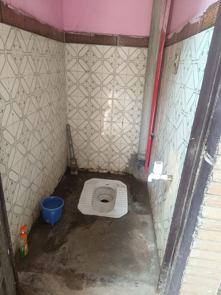 Bathroom, rama park 1 RK 350 Sq.Ft. Builder Floor In Rama Park Delhi 9636655