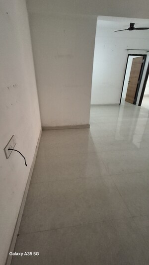 Room in 2 BHK Apartment at Amlidih – for Rent