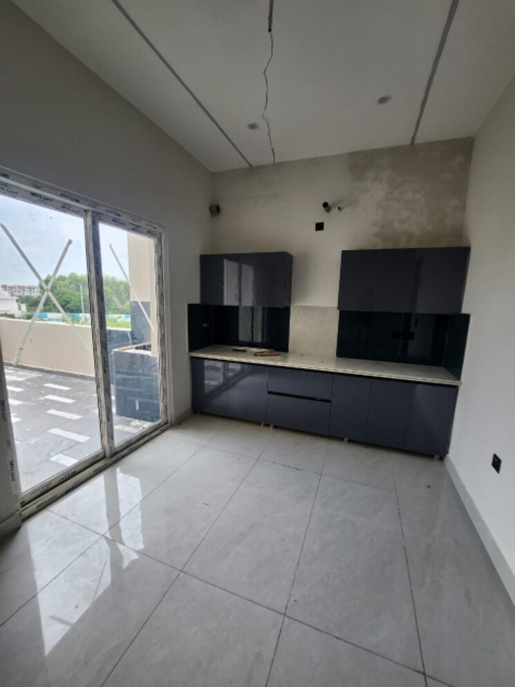 Kitchen, alaknanda-maxxus-eden-estate 4 Bedroom 123 Sq.Yd. Villa In Ghazipur Zirakpur 9636868