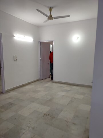 Room in 3 BHK Apartment at Sector 22 Dwarka – for Rent