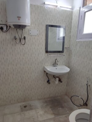 Bathroom in 3 BHK Apartment at Sector 22 Dwarka – for Rent
